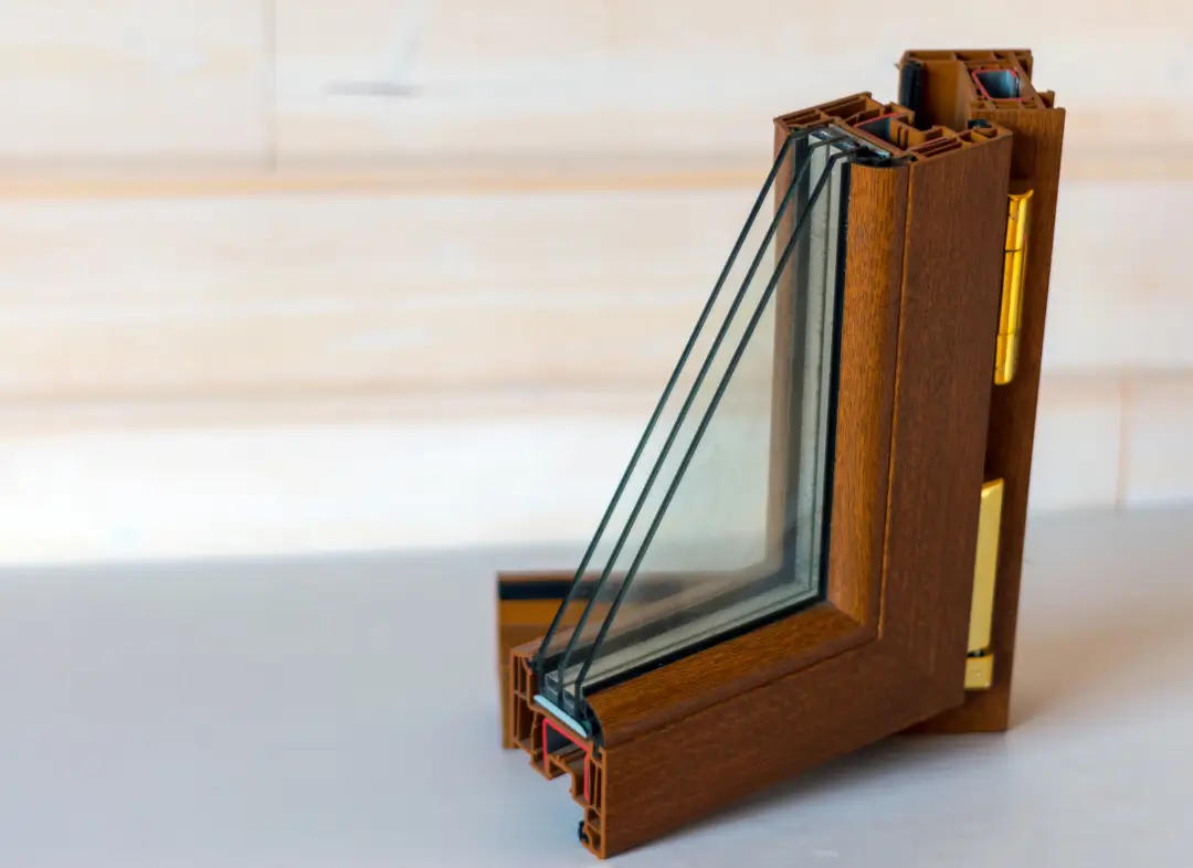 Installation de fenêtre en bois sur mesure Castellar